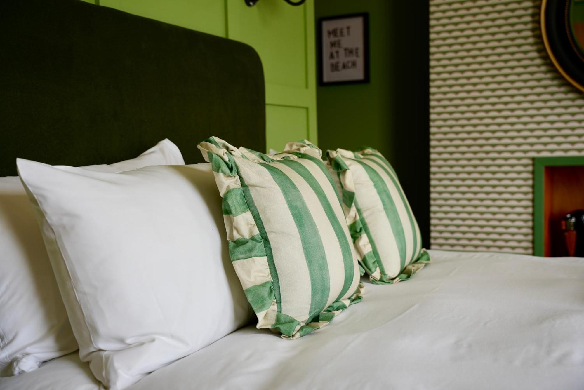 The London & Paris Hotel *