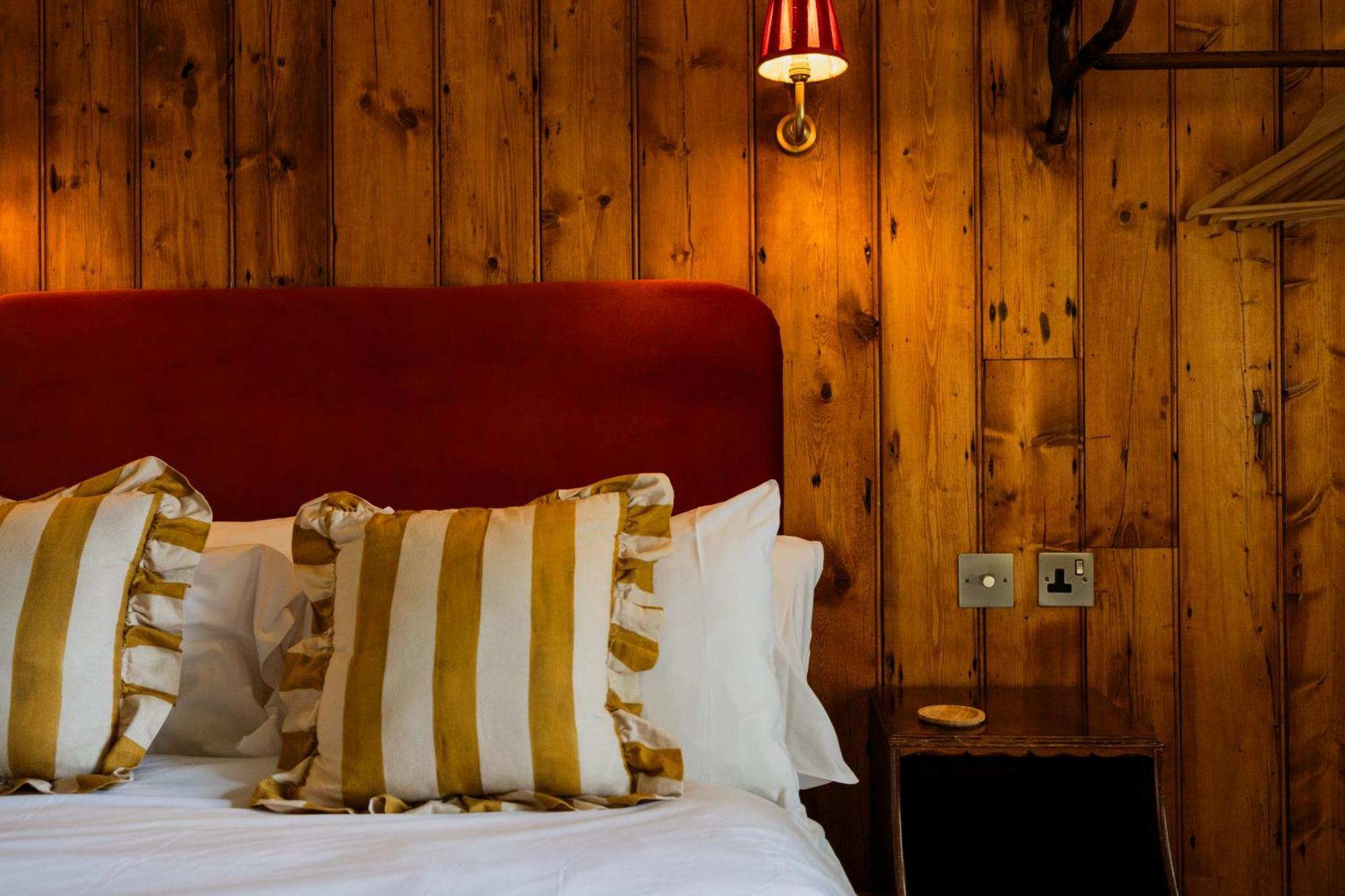 The London & Paris Hotel